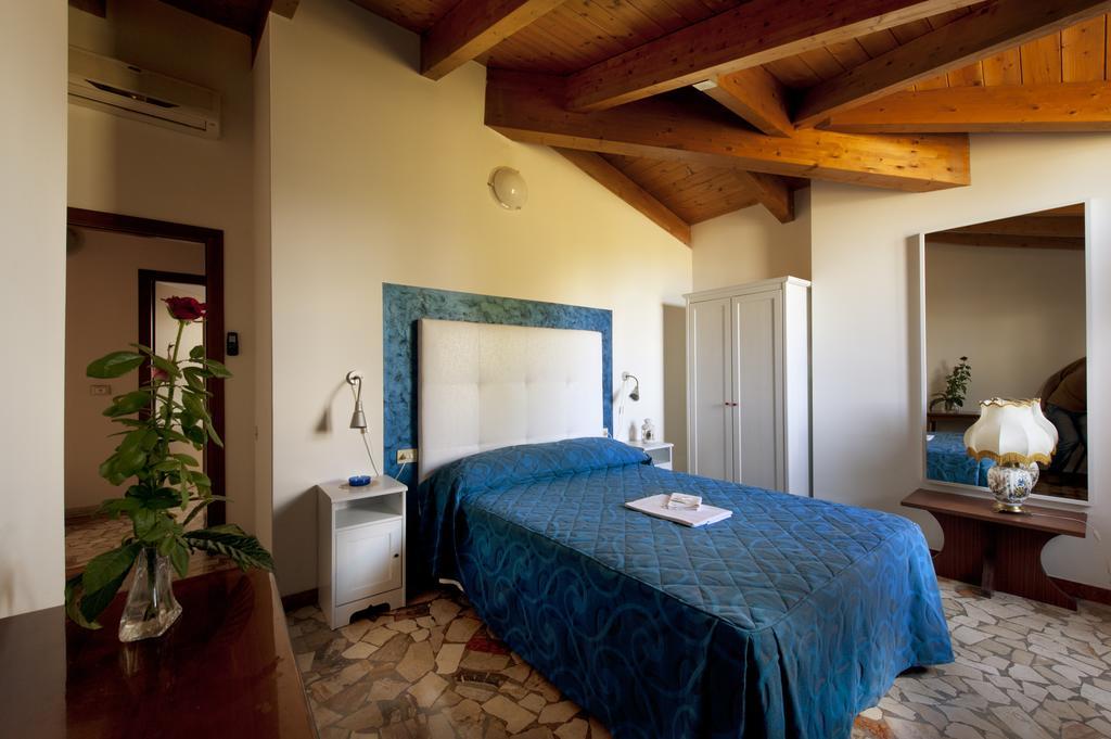 Hotel Caselle Σαν Λάτζαρο ντι Σάβενα Δωμάτιο φωτογραφία